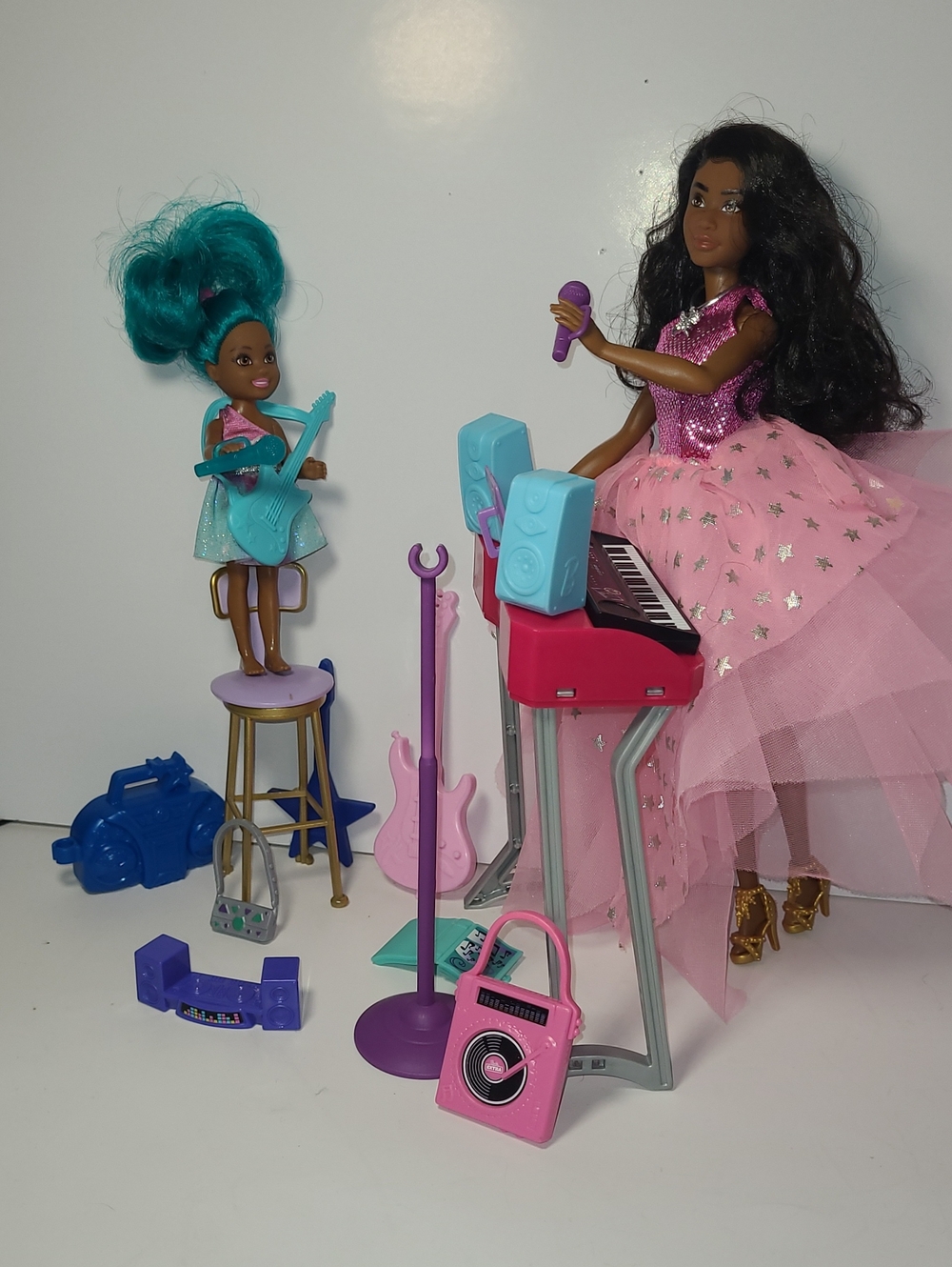 Barbie Duo Music Set with Pink Dress and Teal Hair Guitar
